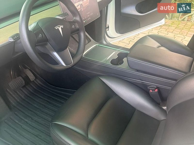 Внедорожник / Кроссовер Tesla Model Y 2023 в Полтаве