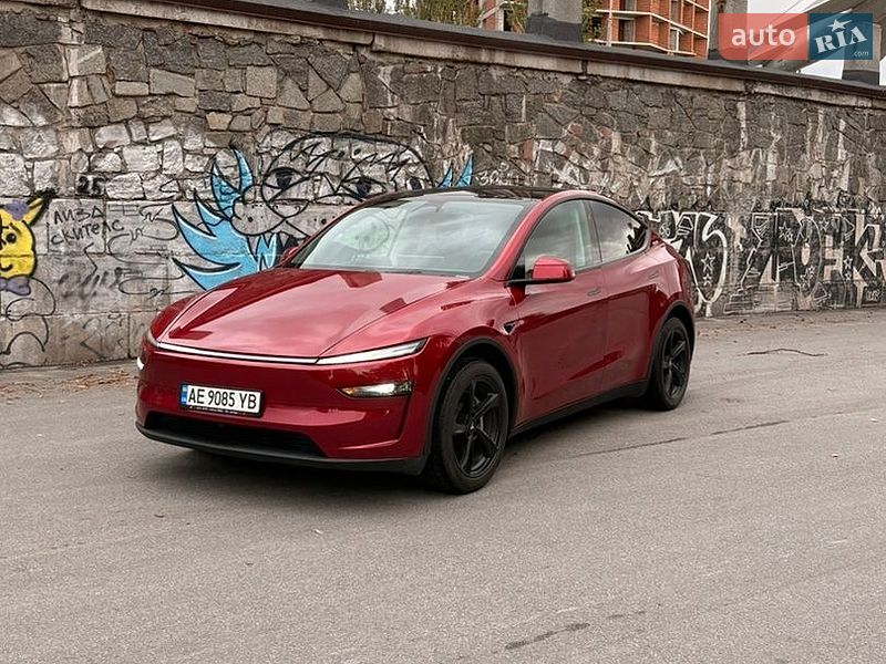 Позашляховик / Кросовер Tesla Model Y 2025 в Дніпрі