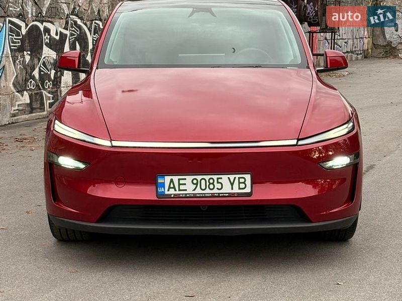 Позашляховик / Кросовер Tesla Model Y 2025 в Дніпрі