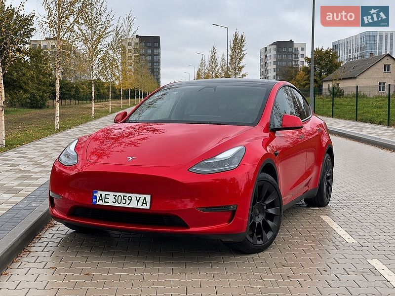 Tesla Model Y 2023