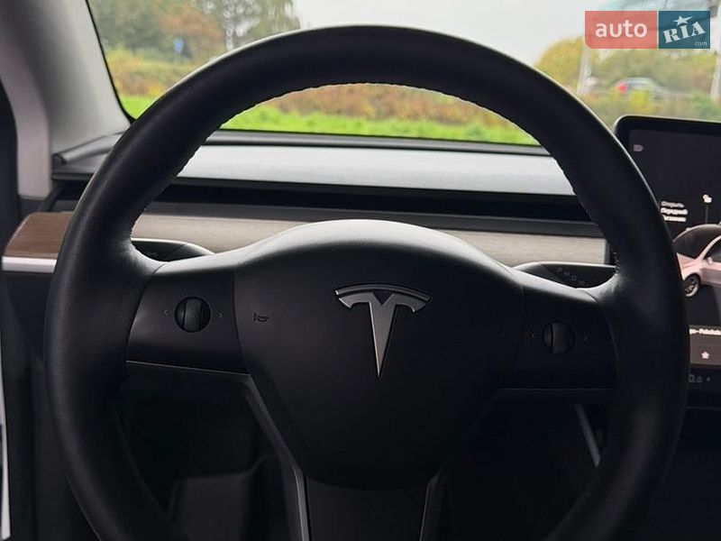 Позашляховик / Кросовер Tesla Model Y 2020 в Львові