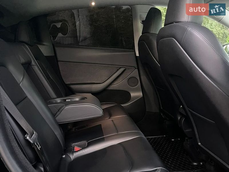 Внедорожник / Кроссовер Tesla Model Y 2023 в Кременчуге
