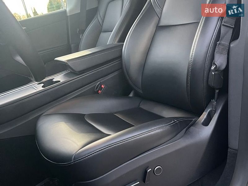 Внедорожник / Кроссовер Tesla Model Y 2023 в Кременчуге