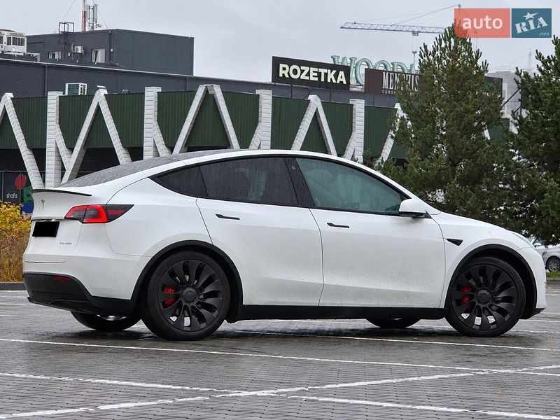 Позашляховик / Кросовер Tesla Model Y 2022 в Хмельницькому