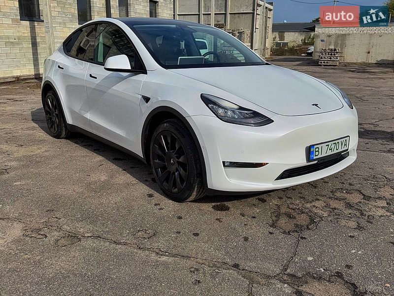 Внедорожник / Кроссовер Tesla Model Y 2022 в Кременчуге