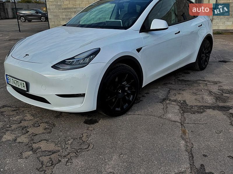 Внедорожник / Кроссовер Tesla Model Y 2022 в Кременчуге