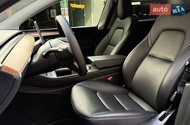 Внедорожник / Кроссовер Tesla Model Y 2023 в Киеве