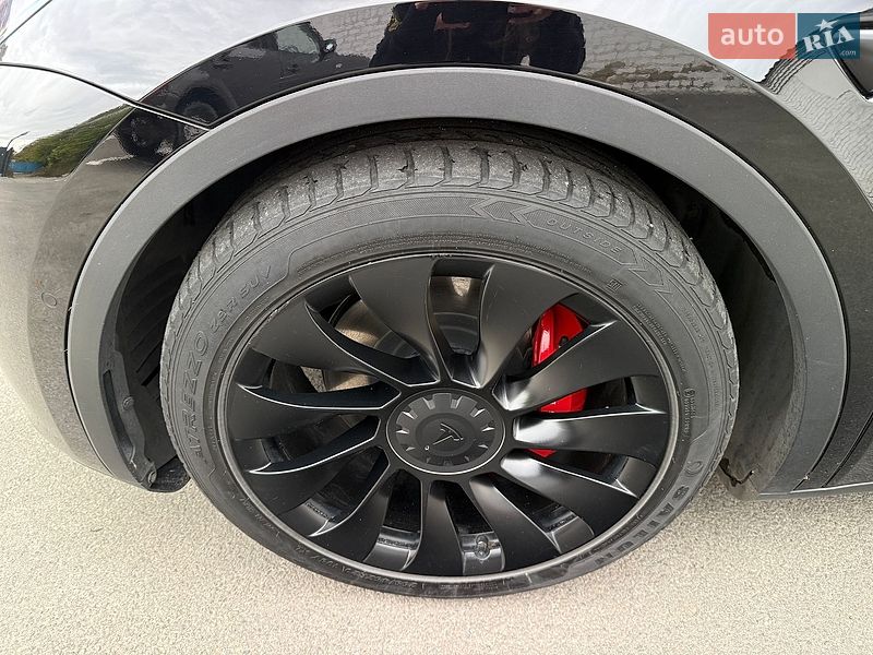 Внедорожник / Кроссовер Tesla Model Y 2022 в Днепре
