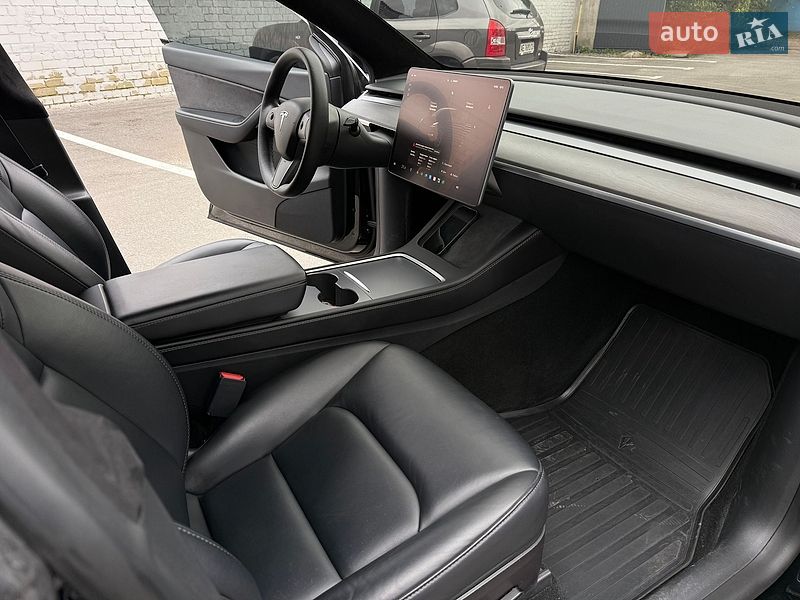 Внедорожник / Кроссовер Tesla Model Y 2022 в Днепре