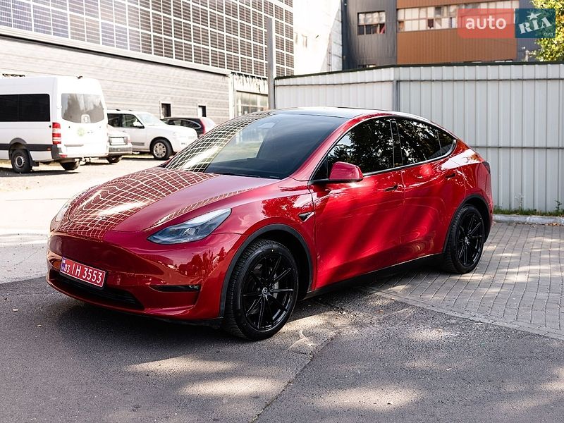 Внедорожник / Кроссовер Tesla Model Y 2023 в Луцке