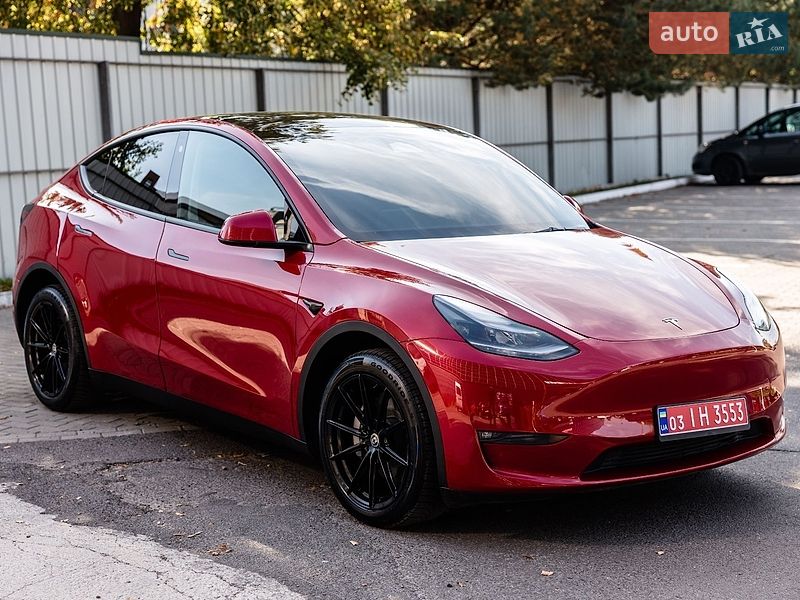 Внедорожник / Кроссовер Tesla Model Y 2023 в Луцке