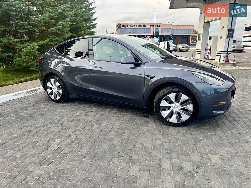 Внедорожник / Кроссовер Tesla Model Y 2023 в Одессе