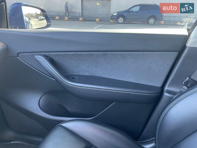 Позашляховик / Кросовер Tesla Model Y 2021 в Києві фото 10 Позашляховик / Кросовер Tesla Model Y 2021 в Києві