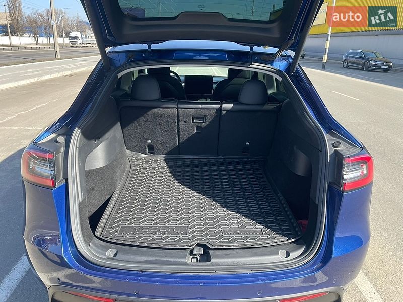 Позашляховик / Кросовер Tesla Model Y 2021 в Києві фото 12 Позашляховик / Кросовер Tesla Model Y 2021 в Києві