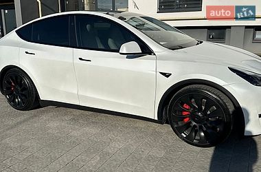 Позашляховик / Кросовер Tesla Model Y 2023 в Львові