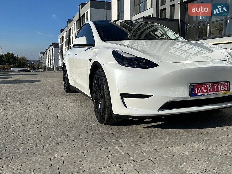 Позашляховик / Кросовер Tesla Model Y 2023 в Львові