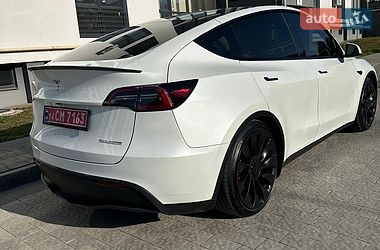Позашляховик / Кросовер Tesla Model Y 2023 в Львові