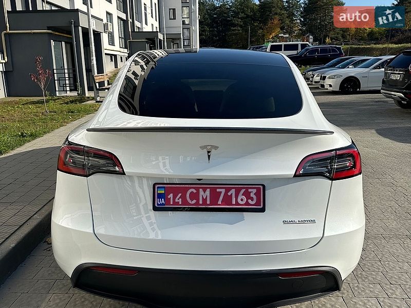 Позашляховик / Кросовер Tesla Model Y 2023 в Львові