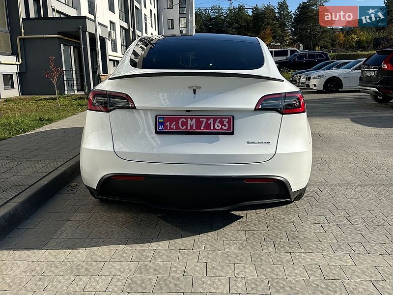 Позашляховик / Кросовер Tesla Model Y 2023 в Львові