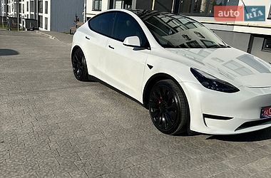Позашляховик / Кросовер Tesla Model Y 2023 в Львові