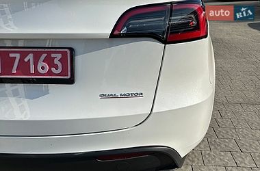 Позашляховик / Кросовер Tesla Model Y 2023 в Львові