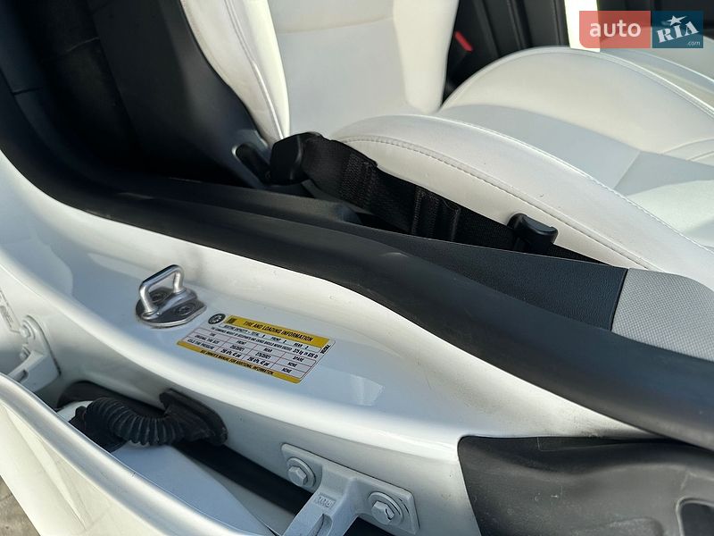 Позашляховик / Кросовер Tesla Model Y 2023 в Львові