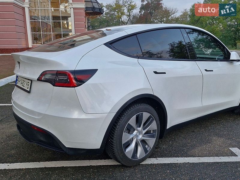 Внедорожник / Кроссовер Tesla Model Y 2021 в Одессе