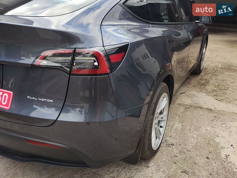 Внедорожник / Кроссовер Tesla Model Y 2023 в Кривом Роге