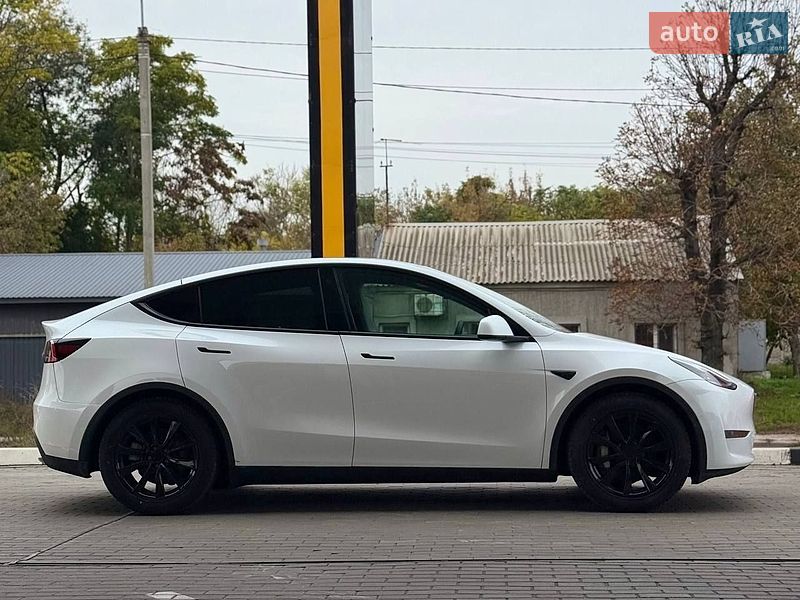 Внедорожник / Кроссовер Tesla Model Y 2021 в Днепре