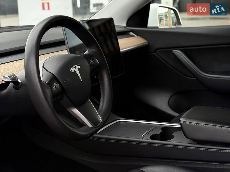 Внедорожник / Кроссовер Tesla Model Y 2021 в Днепре