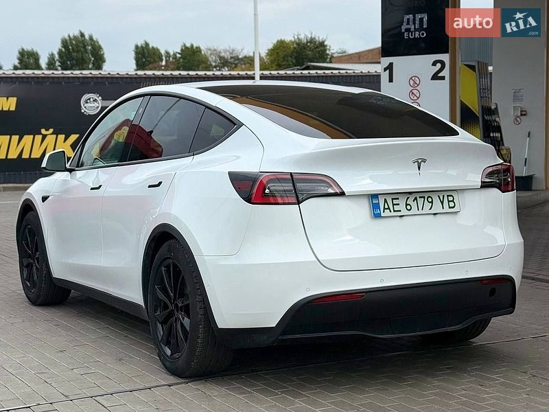 Внедорожник / Кроссовер Tesla Model Y 2021 в Днепре