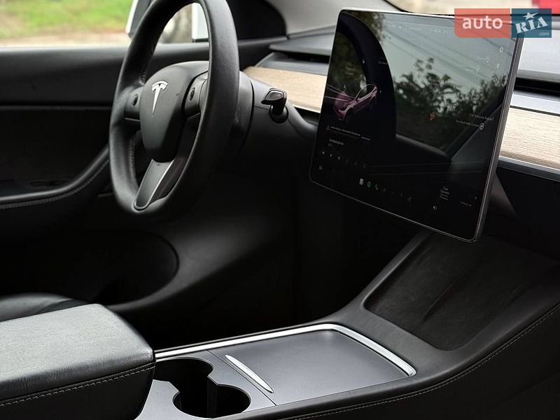 Внедорожник / Кроссовер Tesla Model Y 2021 в Днепре