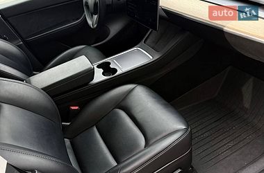 Внедорожник / Кроссовер Tesla Model Y 2021 в Днепре