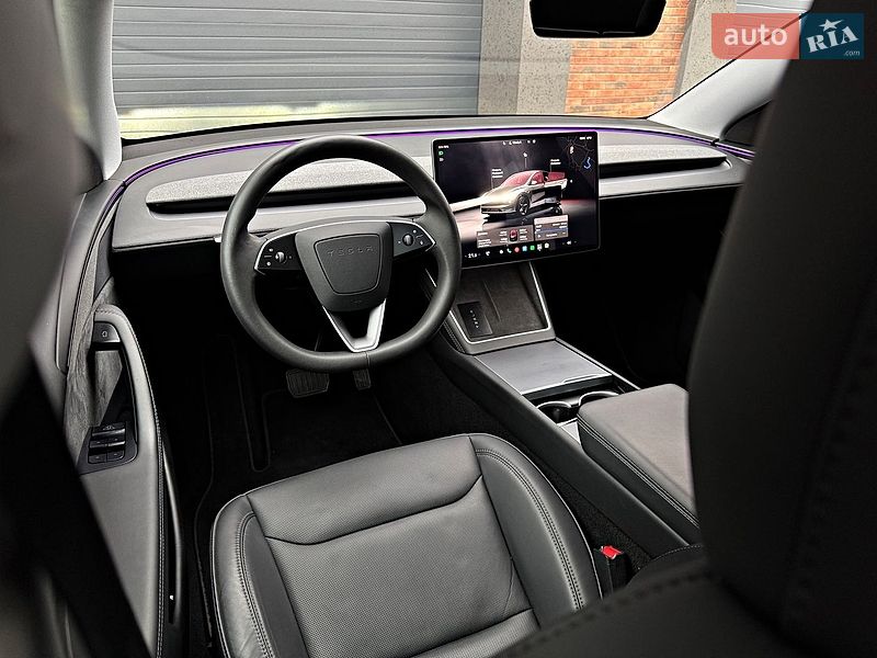 Внедорожник / Кроссовер Tesla Model Y 2025 в Черновцах