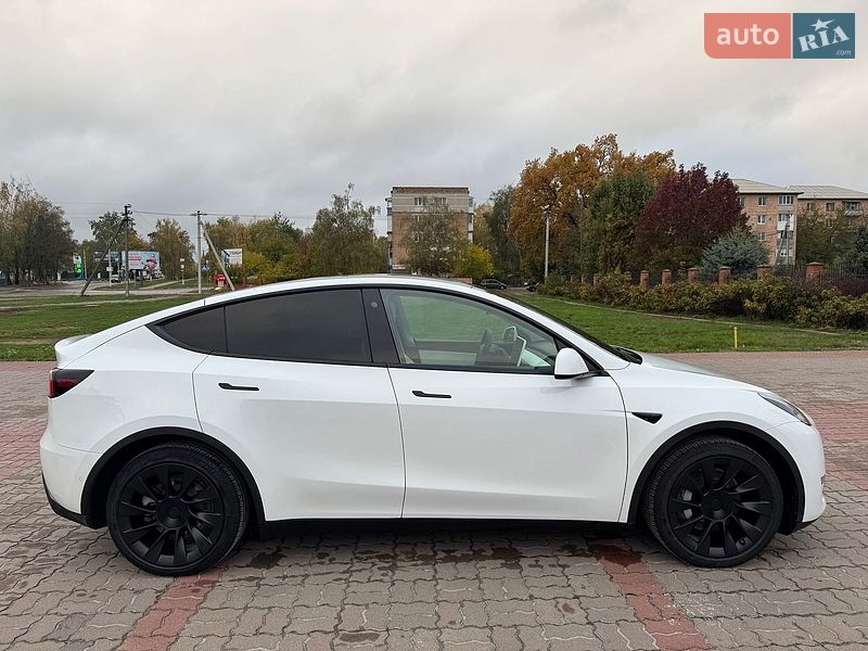 Внедорожник / Кроссовер Tesla Model Y 2021 в Обухове