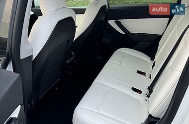 Внедорожник / Кроссовер Tesla Model Y 2021 в Обухове
