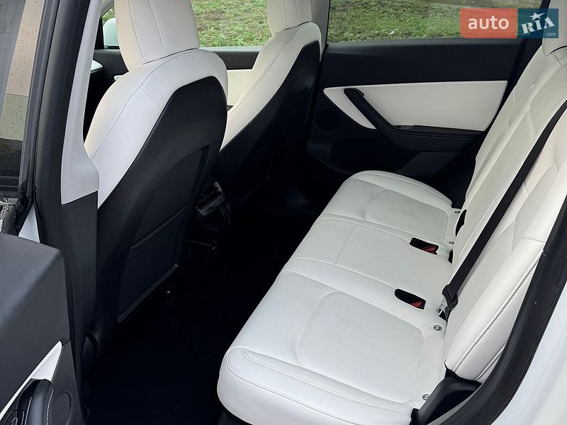 Внедорожник / Кроссовер Tesla Model Y 2021 в Обухове