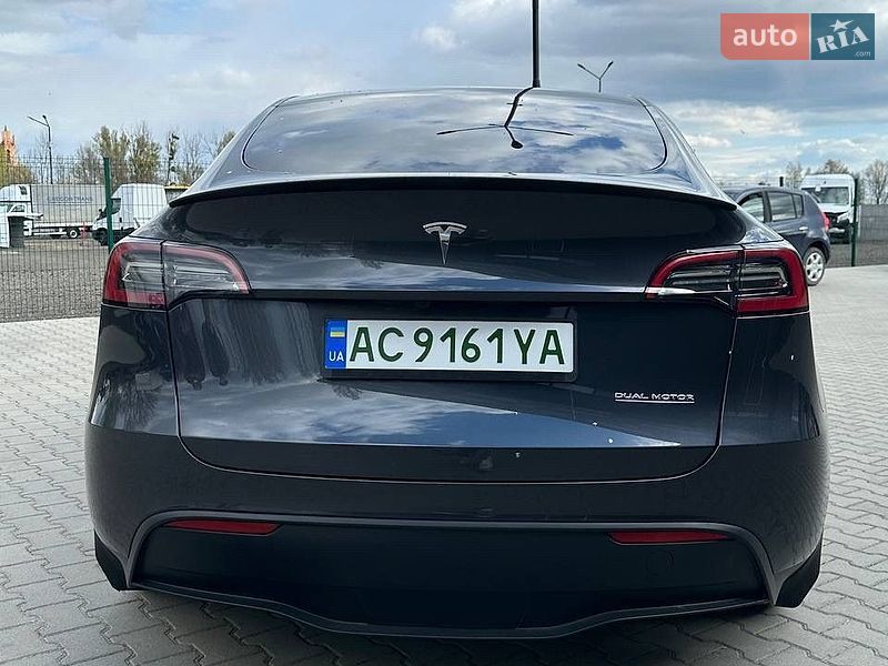 Внедорожник / Кроссовер Tesla Model Y 2024 в Нововолынске