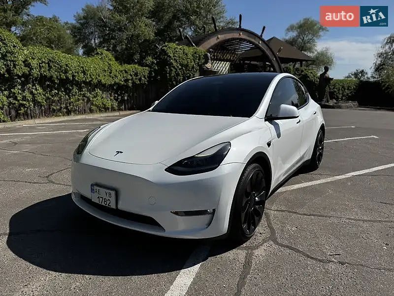 Tesla Model Y 2022