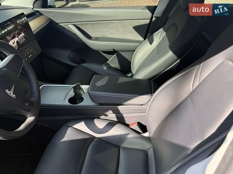 Внедорожник / Кроссовер Tesla Model Y 2022 в Днепре фото 10 Внедорожник / Кроссовер Tesla Model Y 2022 в Днепре