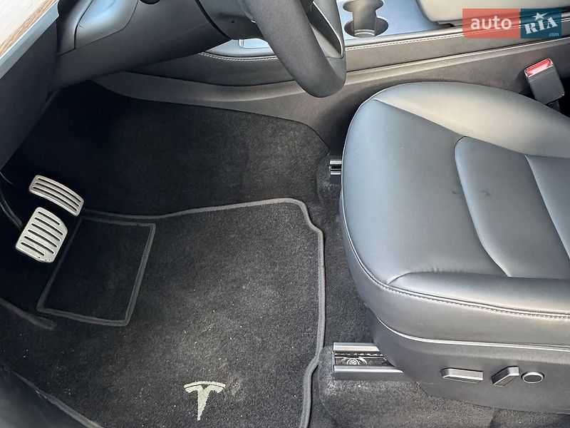 Внедорожник / Кроссовер Tesla Model Y 2024 в Одессе