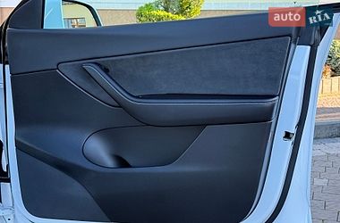 Внедорожник / Кроссовер Tesla Model Y 2021 в Дрогобыче