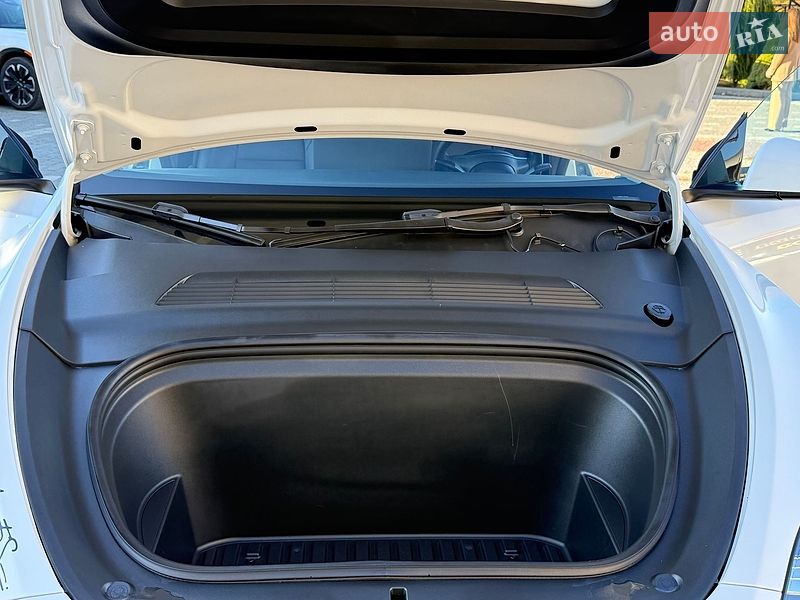 Внедорожник / Кроссовер Tesla Model Y 2021 в Дрогобыче