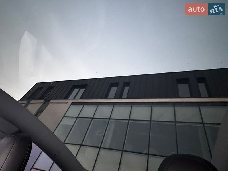 Позашляховик / Кросовер Tesla Model Y 2021 в Хусті