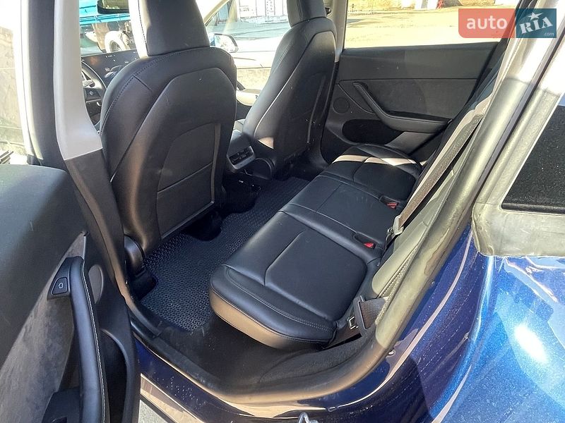 Позашляховик / Кросовер Tesla Model Y 2022 в Львові