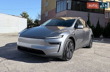 Внедорожник / Кроссовер Tesla Model Y 2026 в Харькове