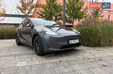 Позашляховик / Кросовер Tesla Model Y 2022 в Києві