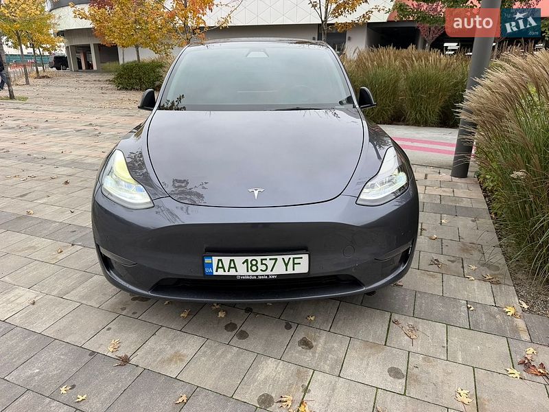 Позашляховик / Кросовер Tesla Model Y 2022 в Києві