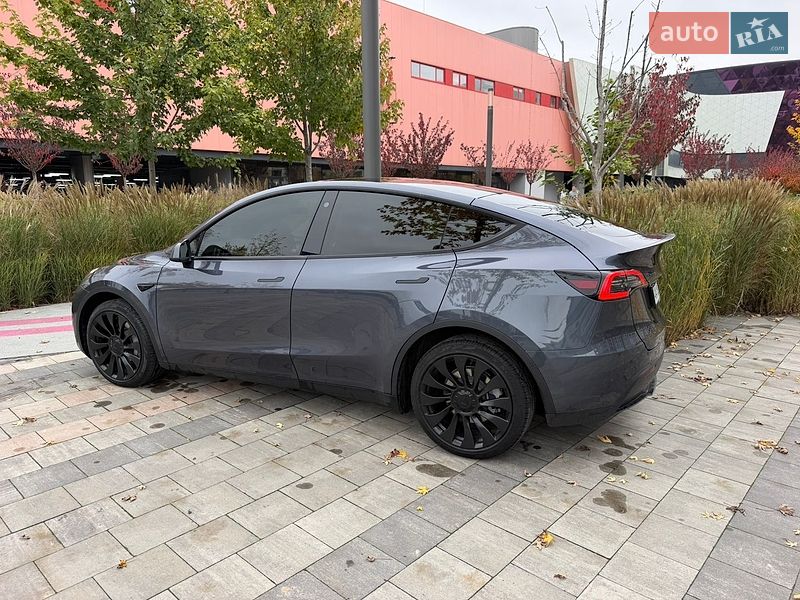 Позашляховик / Кросовер Tesla Model Y 2022 в Києві