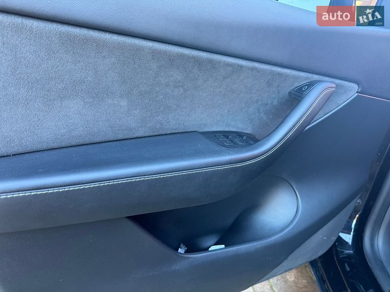 Позашляховик / Кросовер Tesla Model Y 2022 в Дрогобичі фото 23 Позашляховик / Кросовер Tesla Model Y 2022 в Дрогобичі